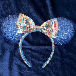 Club 33 Small World Sequin Minnie Ears!